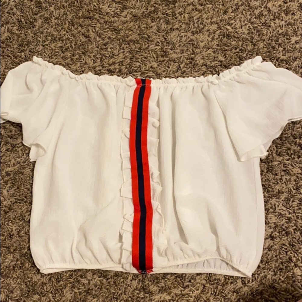 Off the shoulders crop top